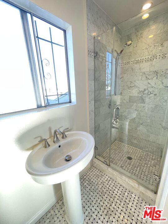 Building Photo - 8515 Alcott St