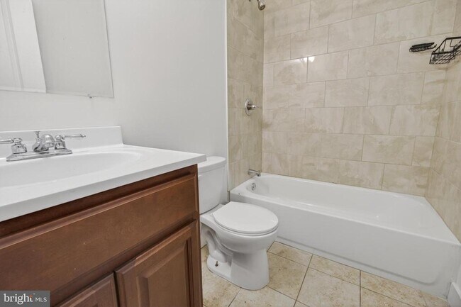 Building Photo - 6040 Market St