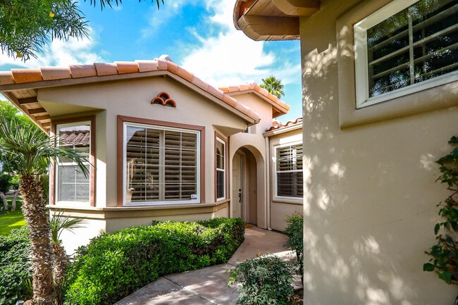 Building Photo - 48295 Casita Dr