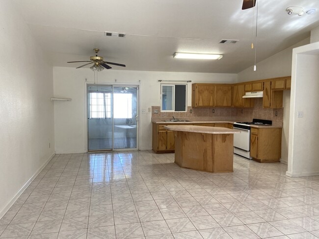 Building Photo - 6903 Creamery Ln