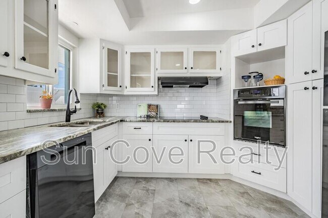 Building Photo - 13806 San Juan Ave