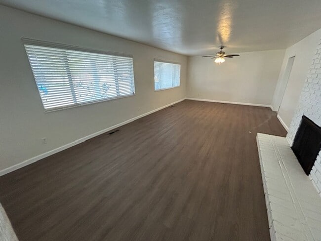 Building Photo - 1331 S Chatham St