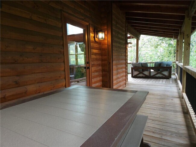 Building Photo - 101 Hothouse Dr