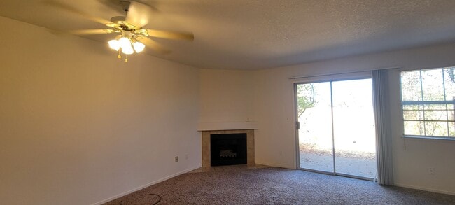 Building Photo - 1034 Burton Dr