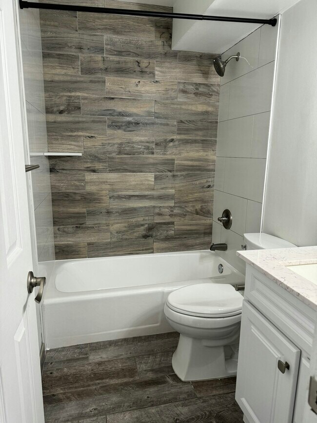 Building Photo - 45-535 Luluku Road, Unit I5