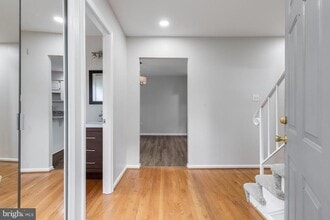 Building Photo - 9911 Finian Ct