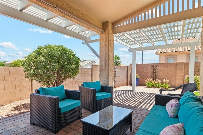 Building Photo - 18119 W Sammy Way