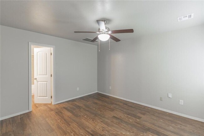 Building Photo - Townhouse Duplex in Edmond