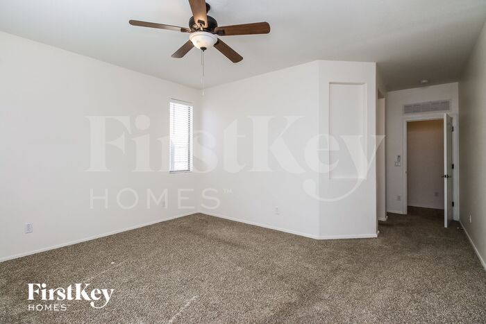 Building Photo - 4142 S Mariposa Dr