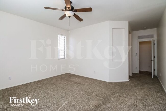 Building Photo - 4142 S Mariposa Dr