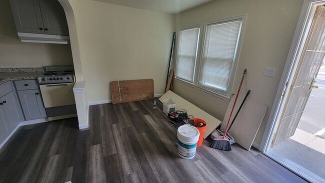 Building Photo - 1 bed 1 bath Sparks Apartment for Rent