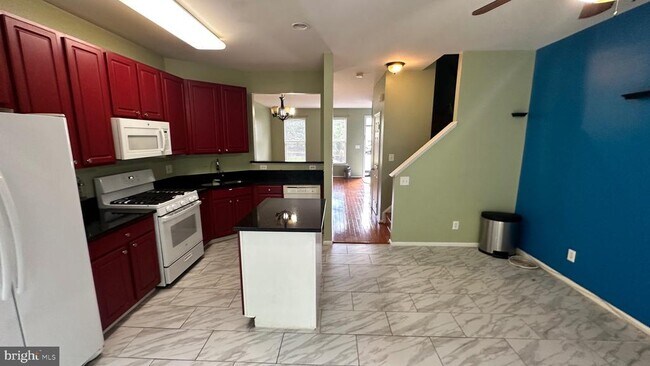 Building Photo - 21503 Harvest Green Terrace