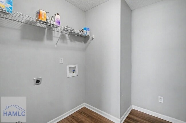 Building Photo - 1110 Cornett Ct