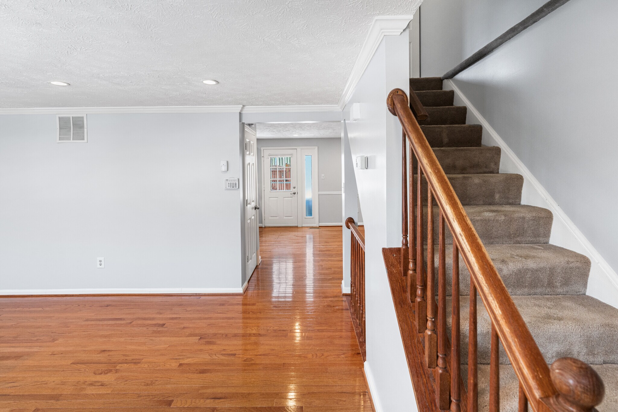 Building Photo - 19136 Willow Spring Dr