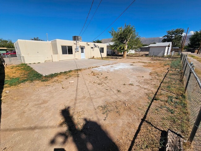 Building Photo - 1118 18th St