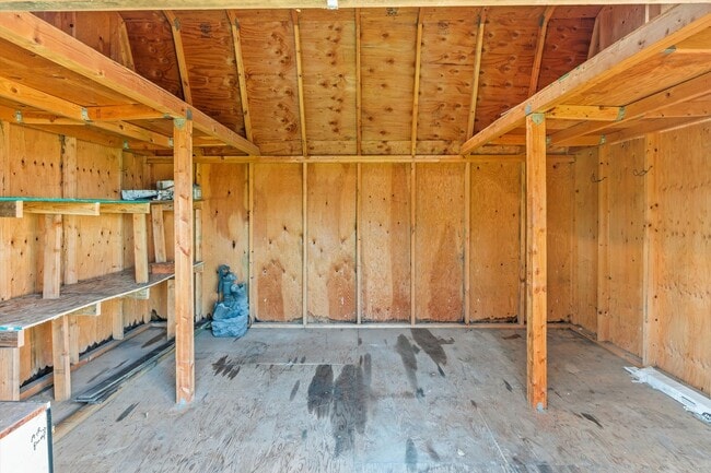 Building Photo - Well-Maintained Tacoma Brick home in Convenient Location