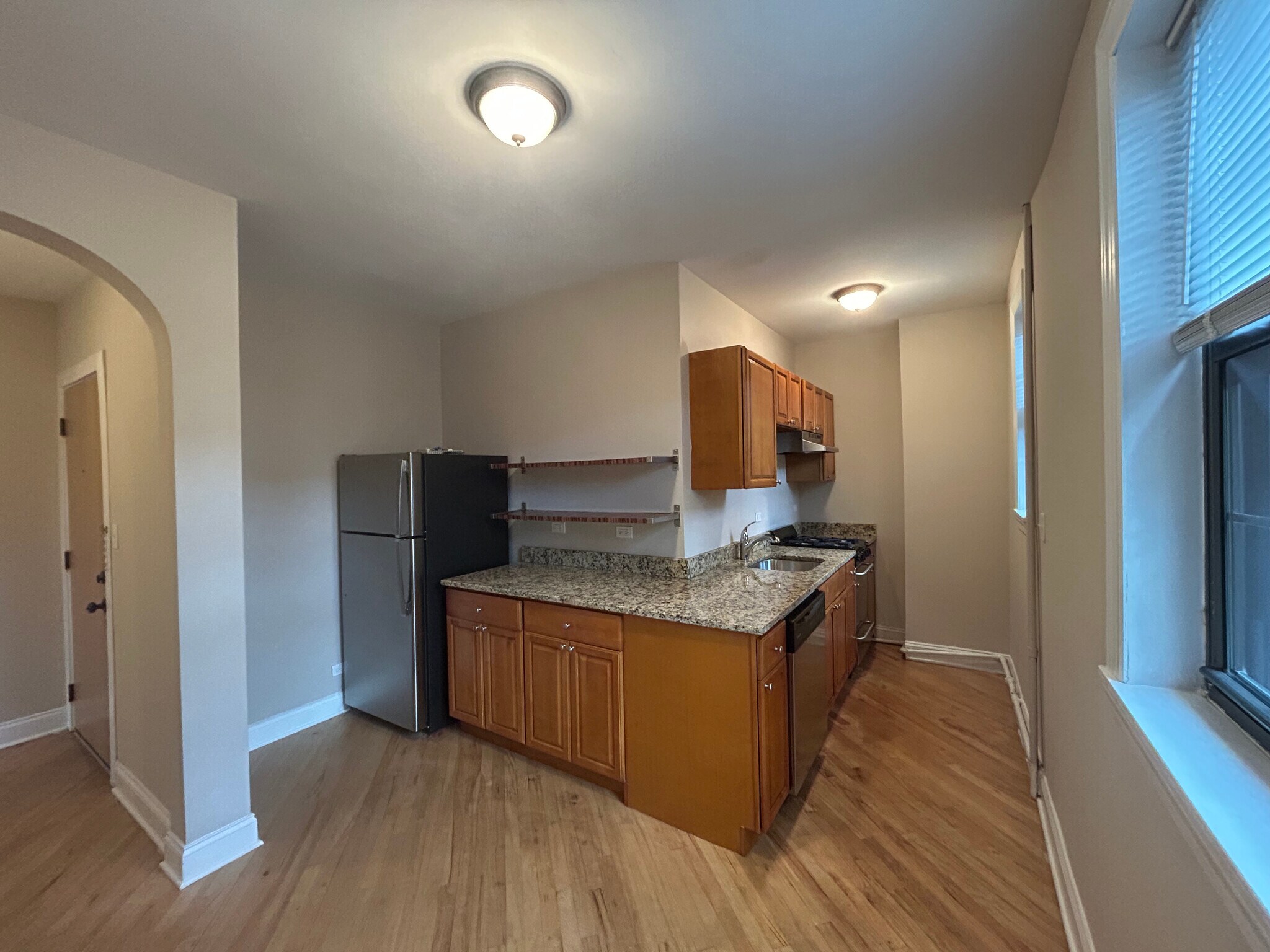 Building Photo - 894 Green Bay Rd