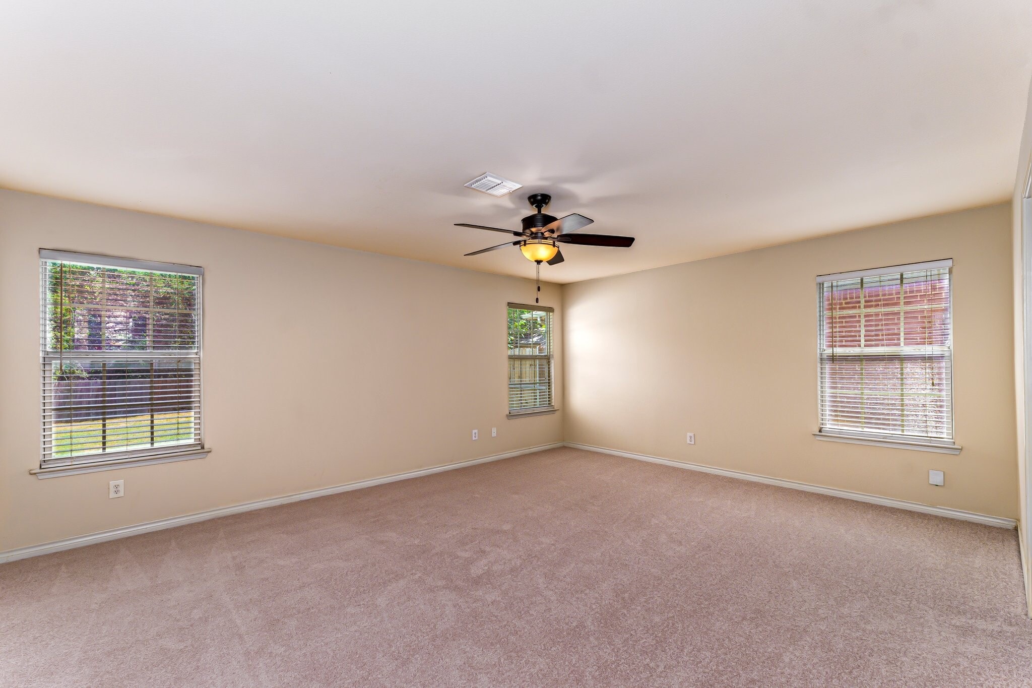 Building Photo - 5946 Harbor Glen Dr
