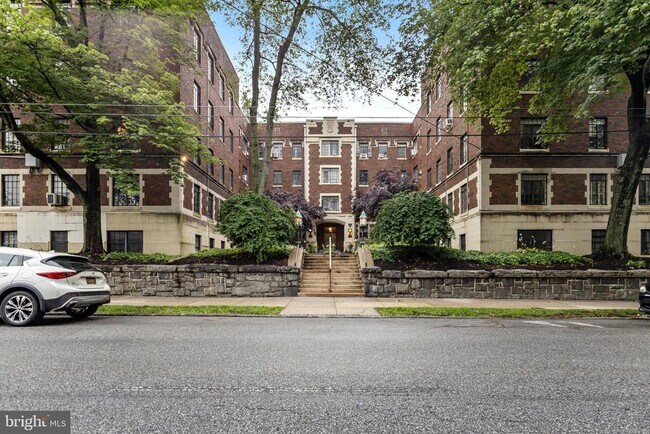 Primary Photo - 1305 N Broom St