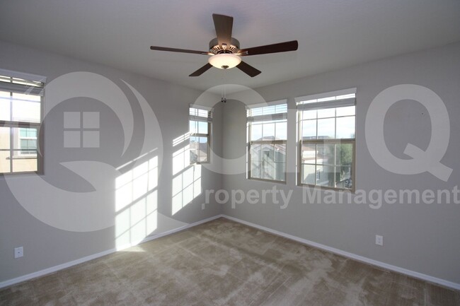 Building Photo - 1731 E Dogwood Ln