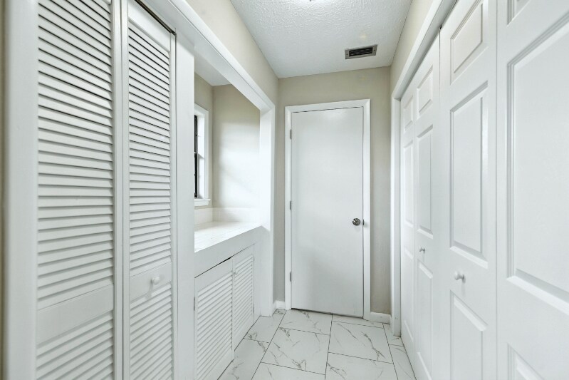 Building Photo - 8094 SW 52nd Ct