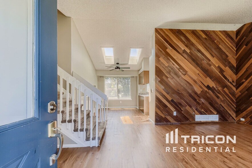 Building Photo - 4290 S Halifax Way