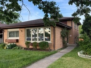 Building Photo - 2185 Lee St