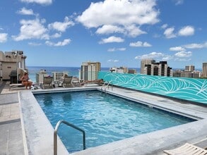 Building Photo - 1bd/1ba/1pkg - FAIRWAY VILLAS