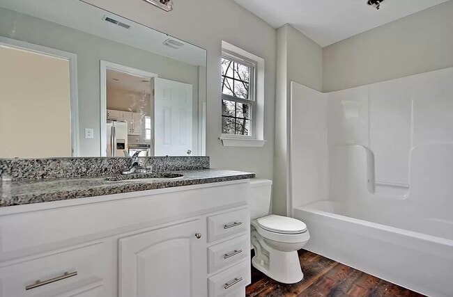 Building Photo - 8 Orrs Ct