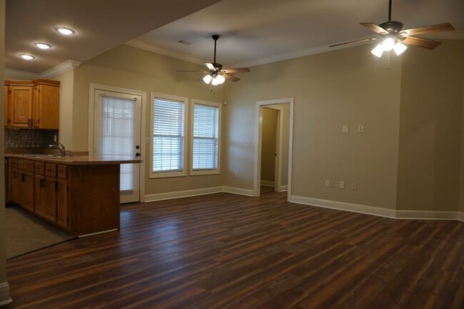 Building Photo - 4 Bed 2 Bath two car garage  Home