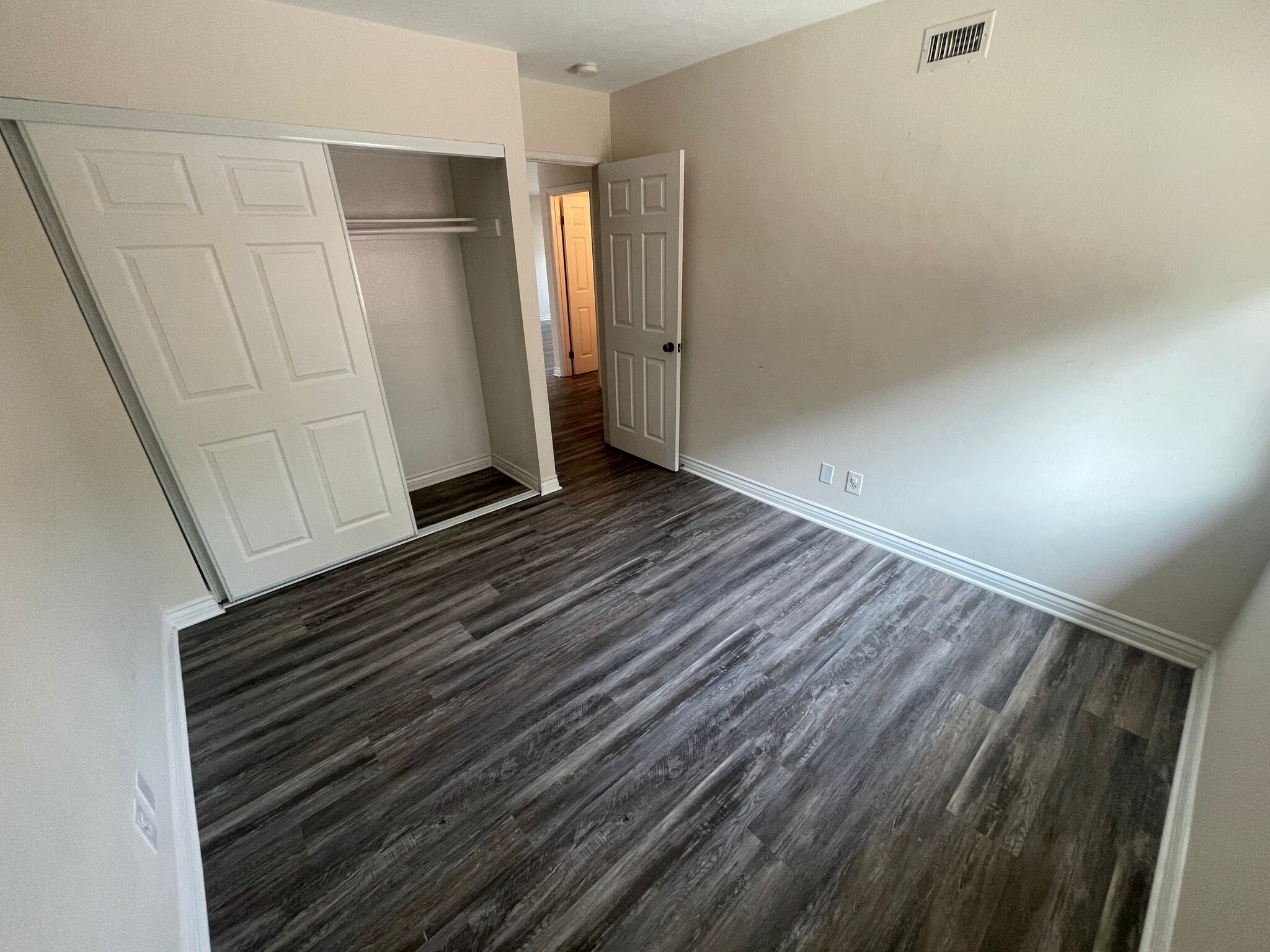 Building Photo - 378 Bay Leaf Dr