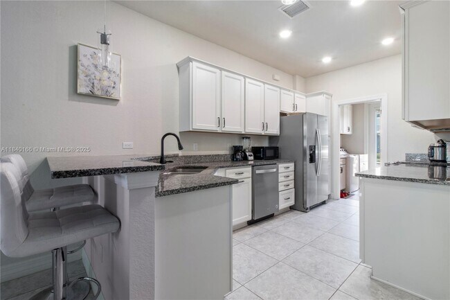 Building Photo - 5140 Eucalyptus Dr