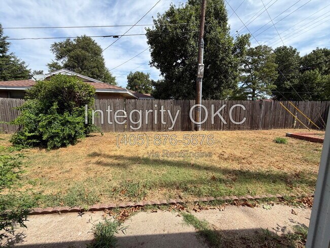 Building Photo - 4101 NW 48th St