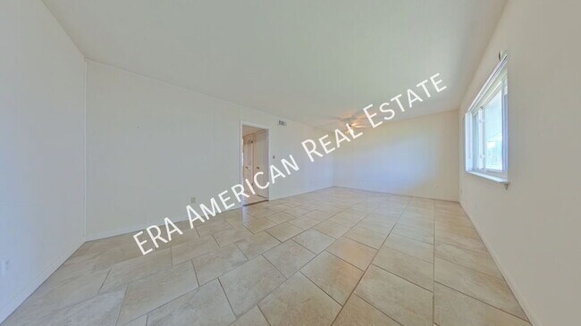 Building Photo - 726 Eglin Pkwy NE