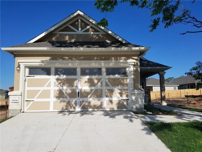 Primary Photo - 9006 Acorn Cup Dr