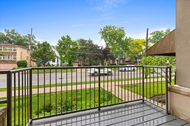 Building Photo - 500 N Northwest Hwy