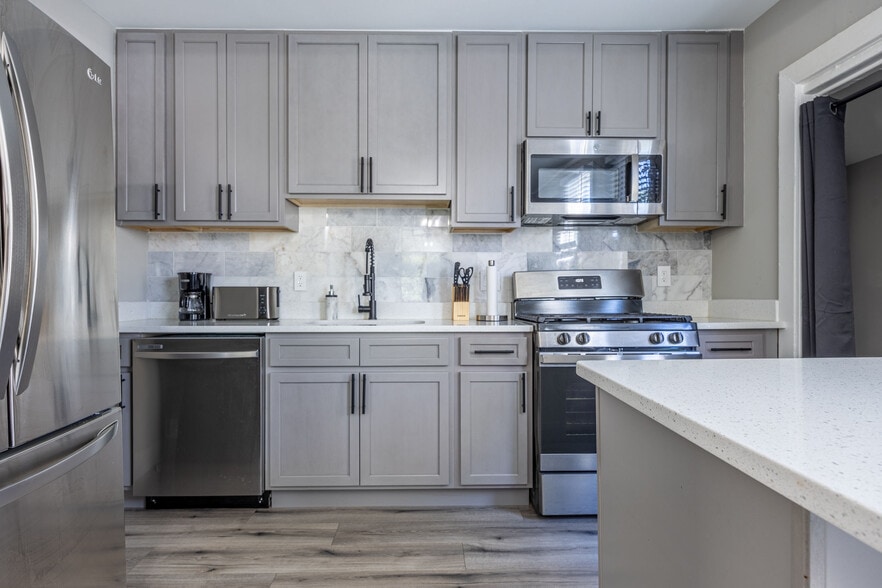 Building Photo - 3707 37th Pl