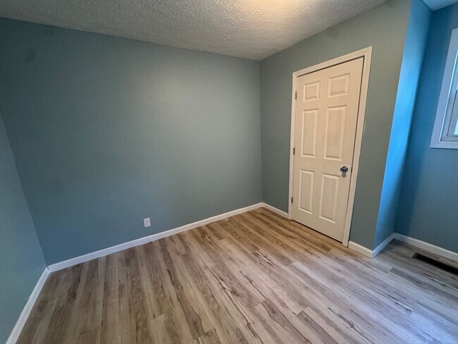 Building Photo - 1805 N Wabash Ave