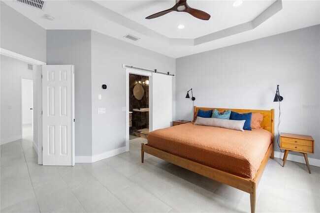 Building Photo - 5617 Whitehead St