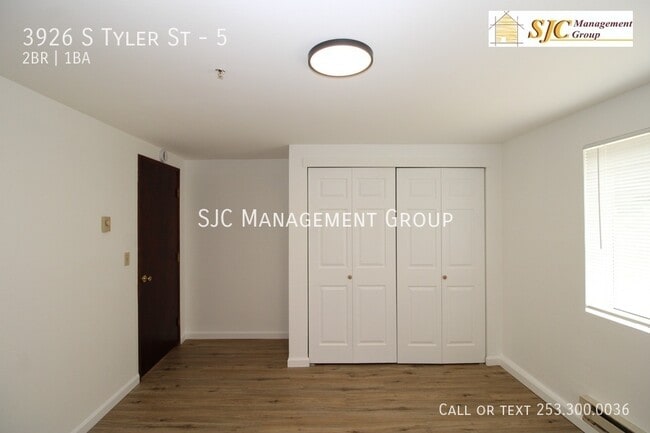 Building Photo - 3926 S Tyler St