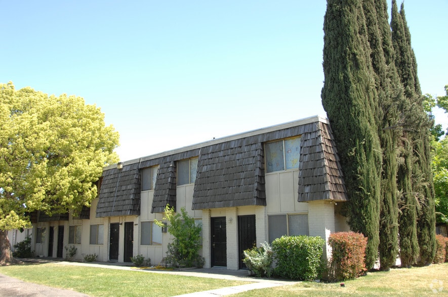 Primary Photo - 764 E Swain Road