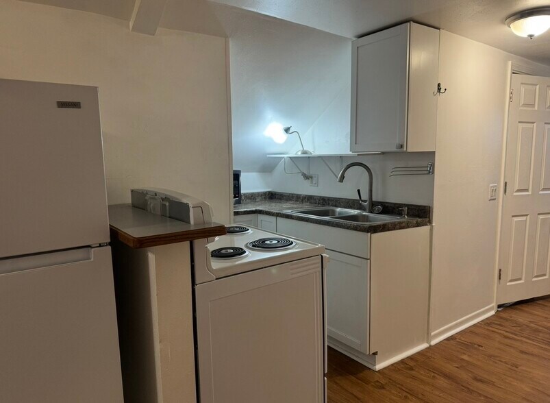 Building Photo - 2937 Sachs St