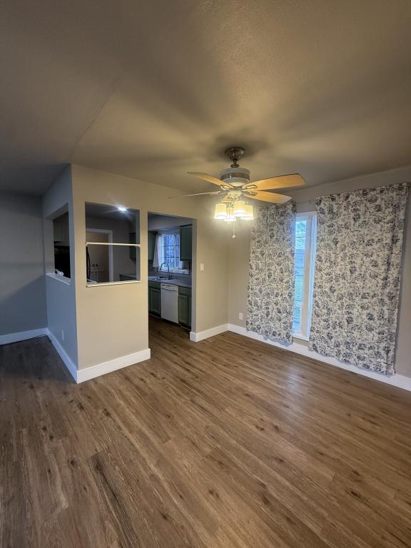 Building Photo - 1934 Crest St