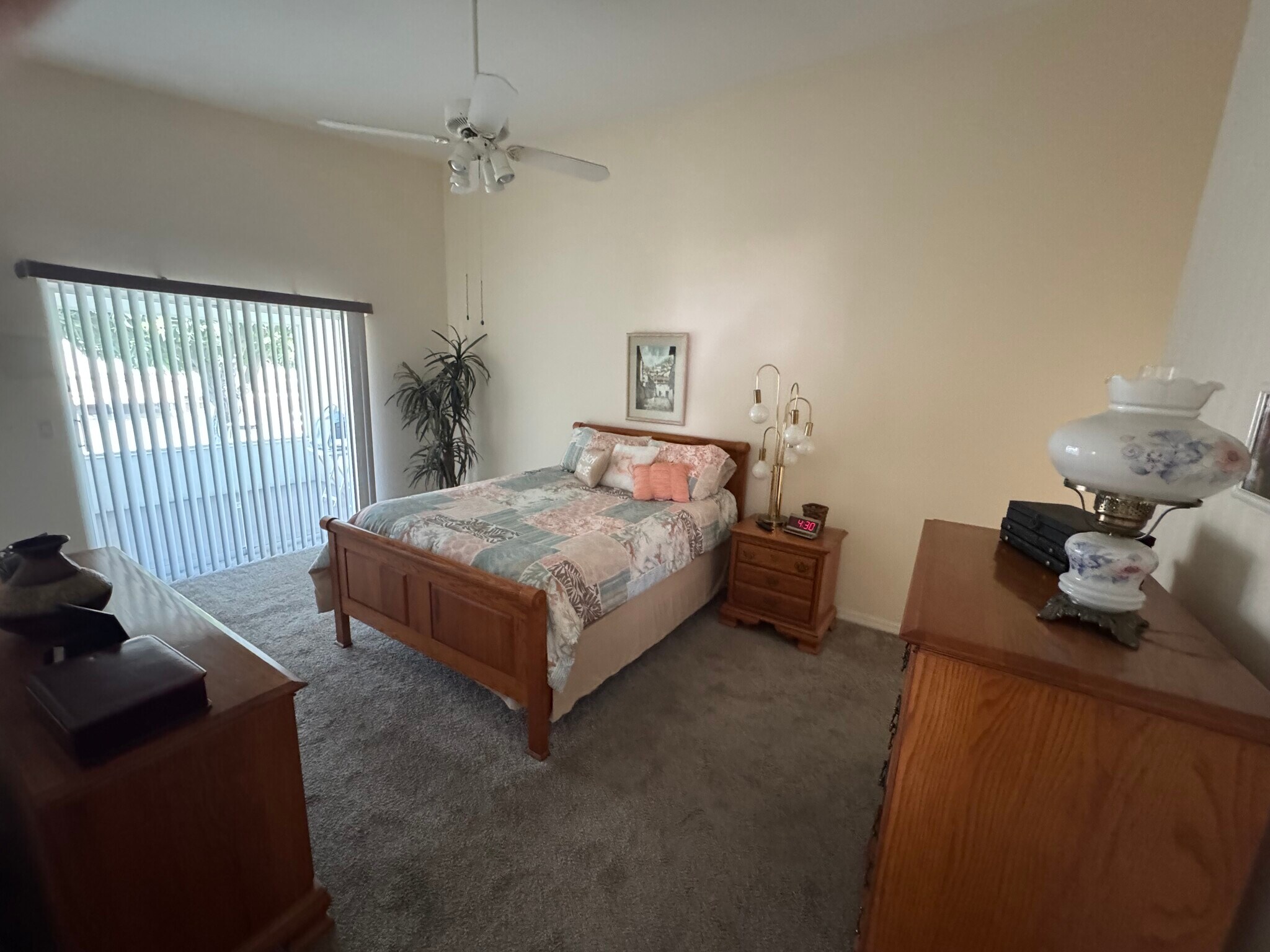 Building Photo - 4527 SE 6th Pl