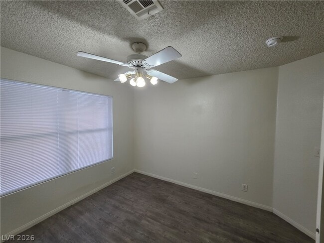 Building Photo - 6561 Avon Ct