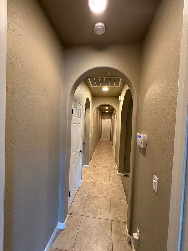 Building Photo - SE Visalia home coming soon!