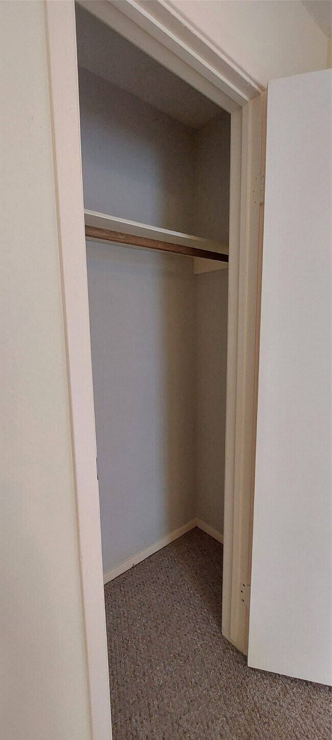 Building Photo - 8710 Ilona Ln