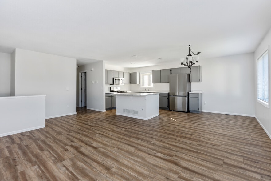 Building Photo - 915 Blair Cir