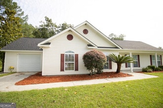Building Photo - 2309 Oak Ridge Ln