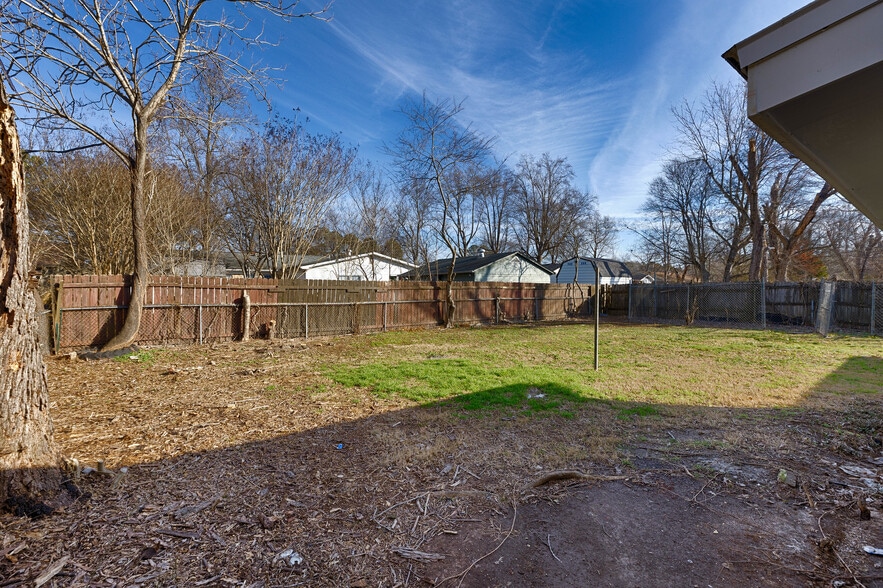 Building Photo - 3903 Telstar Cir SW
